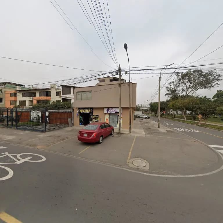 Adrianzen Clinica Veterinaria