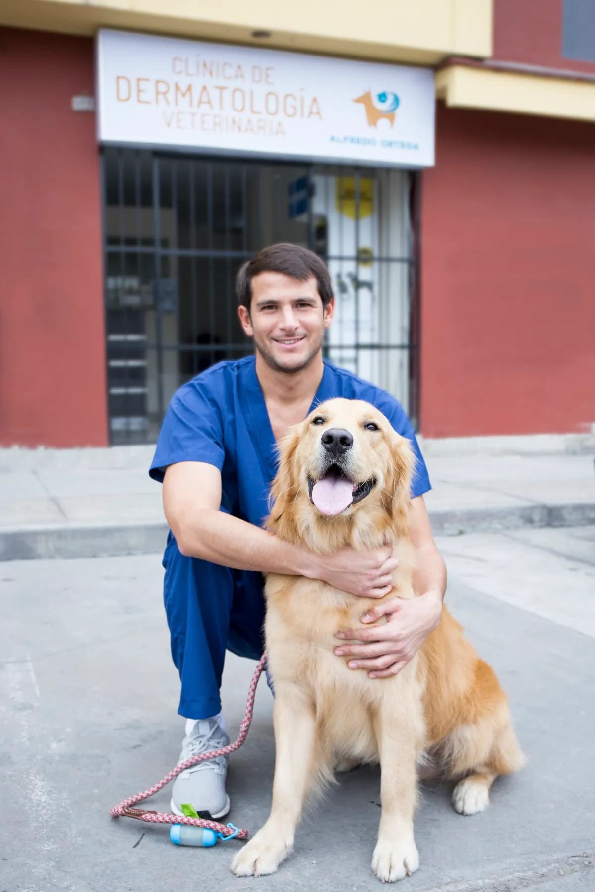 Alfredo Ortega - Clínica de Dermatología Veterinaria